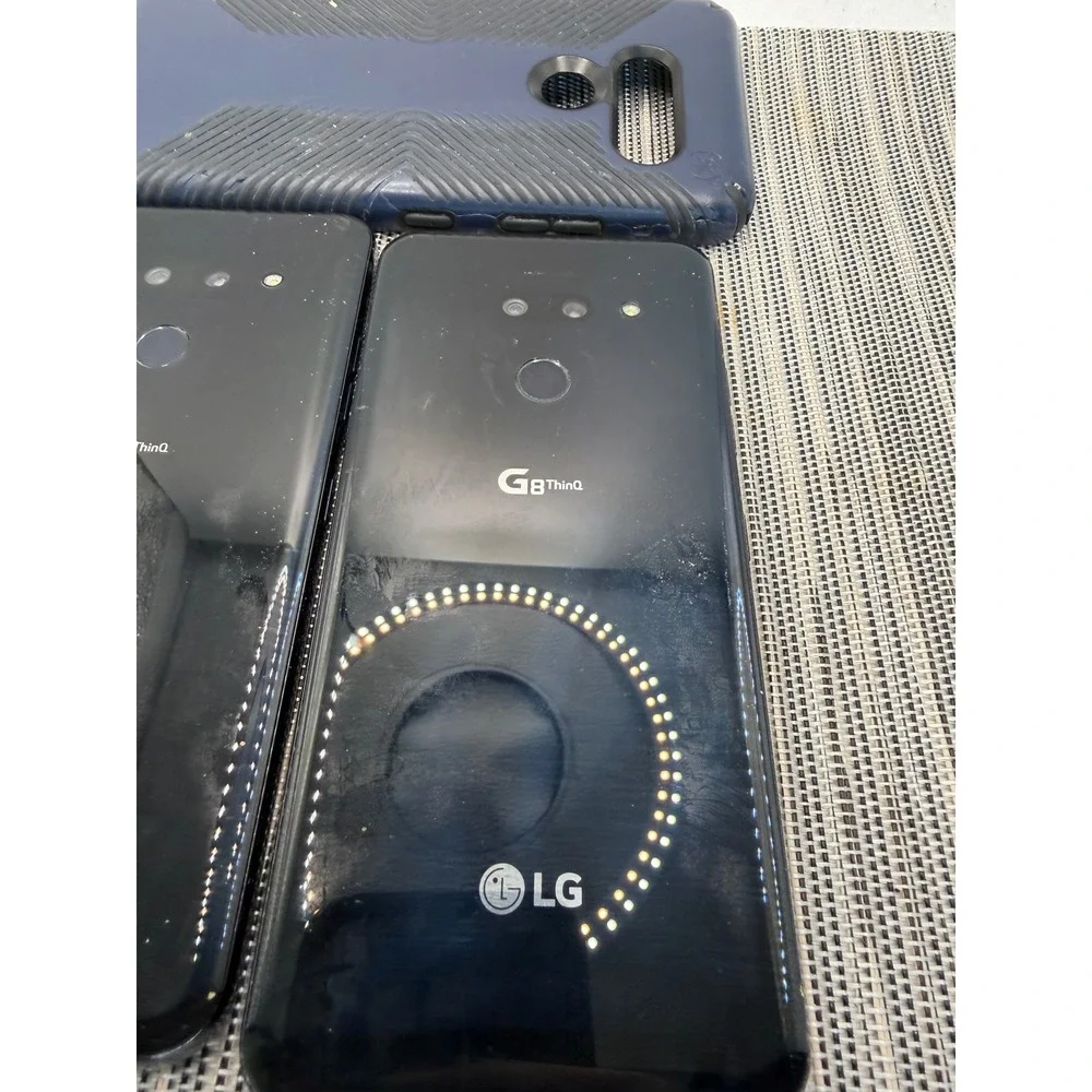 2x LG G8 ThinQ Black‎ Smartphone Lot Cracked Screen Locked For Parts or Repair